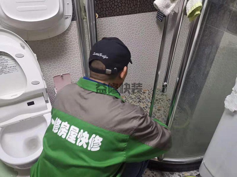 广州浴室门维修找哪家好-广州浴室门维修师傅电话-广州浴室门维修实体店地址(图1)