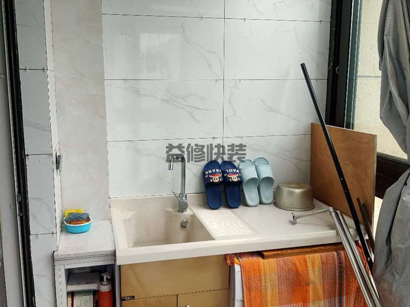 成都阳台翻新多少钱-成都阳台翻新施工步骤-成都阳台翻新找哪家靠谱 (图2) 成都阳台翻新多少钱-成都阳台翻新施工步骤-成都阳台翻新找哪家靠谱 (图2)