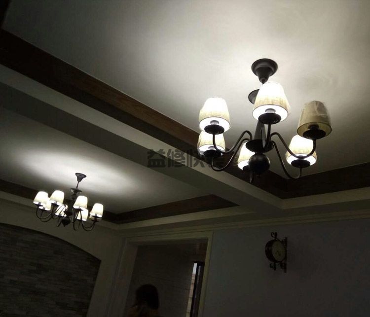 成都灯具安装多少钱-成都灯具安装的方法-成都灯具安装师傅电话 (图1) 成都灯具安装多少钱-成都灯具安装的方法-成都灯具安装师傅电话 (图1)