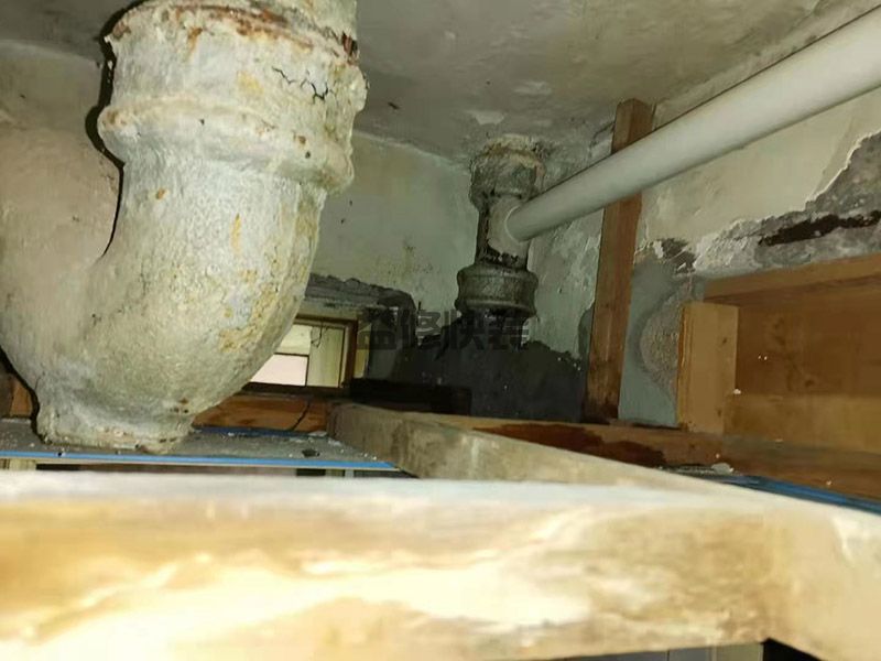 天津宝坻区铸铁下水管更换,全屋?;?水管维修(图1) 天津宝坻区铸铁下水管更换,全屋保护,水管维修(图1)