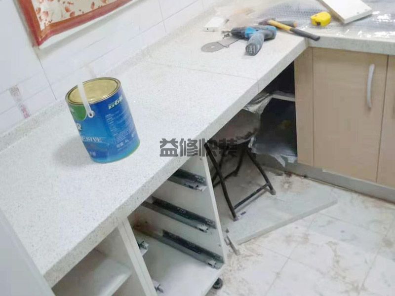 株洲渌口区橱柜维修改装,水电改造,厨房翻新(图2) 株洲渌口区橱柜维修改装,水电改造,厨房翻新(图2)