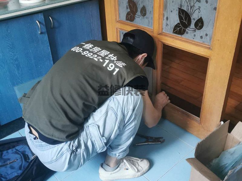 广州天河区门窗维修电话_天河区门窗维修报价_广州天河区门窗维修公司(图2) 广州天河区门窗维修电话_天河区门窗维修报价_广州天河区门窗维修公司(图2)