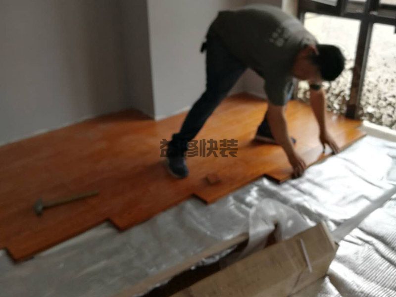 北京木地板修补价格一般是多少-北京木地板修补师傅电话-北京木地板修补怎么做法(图1) 北京木地板修补价格一般是多少-北京木地板修补师傅电话-北京木地板修补怎么做法(图1)
