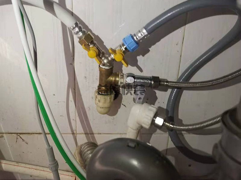 武汉漏水防水补漏多少钱_武汉漏水防水补漏怎么做_武汉漏水防水补漏电话(图1) 武汉漏水防水补漏多少钱_武汉漏水防水补漏怎么做_武汉漏水防水补漏电话(图1)