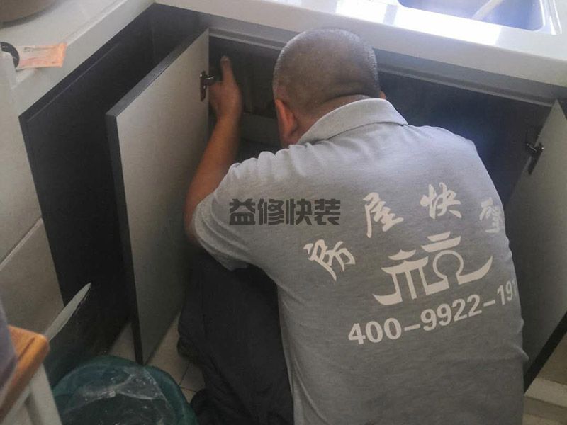 武汉吧台安装的方法_武汉吧台安装价格_武汉吧台安装师傅电话(图2) 武汉吧台安装的方法_武汉吧台安装价格_武汉吧台安装师傅电话(图2)