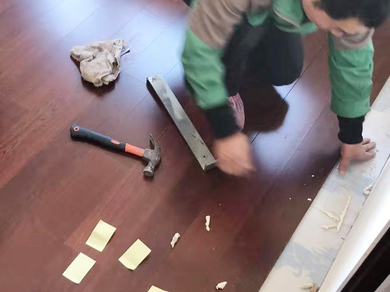 地板维修服务公司哪家好_地板安装维修收费情况_地板安装维修师傅哪家好(图2) 地板维修服务公司哪家好_地板安装维修收费情况_地板安装维修师傅哪家好(图2)