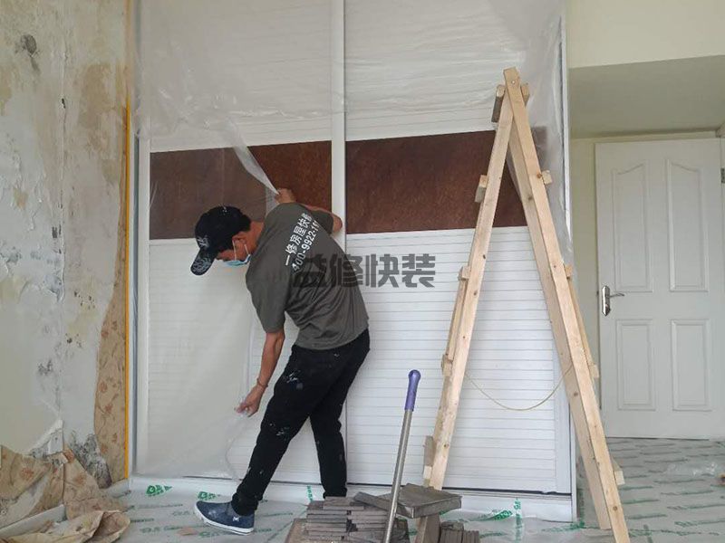 衣柜维修服务公司怎么收费_衣柜维修安装哪家便宜_衣柜维修安装