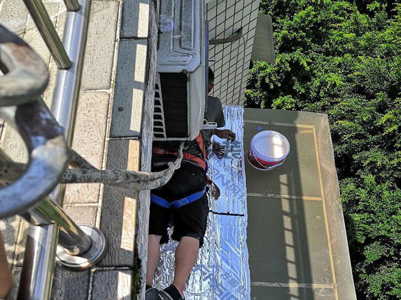 广安天沟补漏专业服务,广安天沟补漏多少钱一平方,广安天沟补漏的方法(图1) 广安天沟补漏专业服务,广安天沟补漏多少钱一平方,广安天沟补漏的方法(图1)