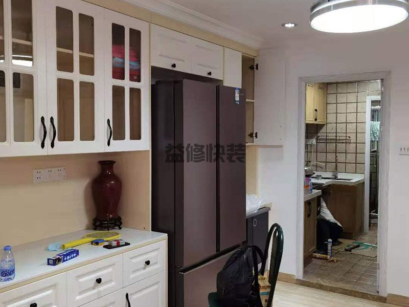 新乡市吊柜安装如何固定更加牢靠(图2) 新乡市吊柜安装如何固定更加牢靠(图2)
