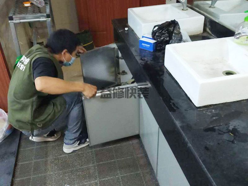 洗碗盆下面水管漏水怎么办_洗碗盆下面水管漏水维修_洗碗盆下面水管漏水多少钱(图1) 洗碗盆下面水管漏水怎么办_洗碗盆下面水管漏水维修_洗碗盆下面水管漏水多少钱(图1)