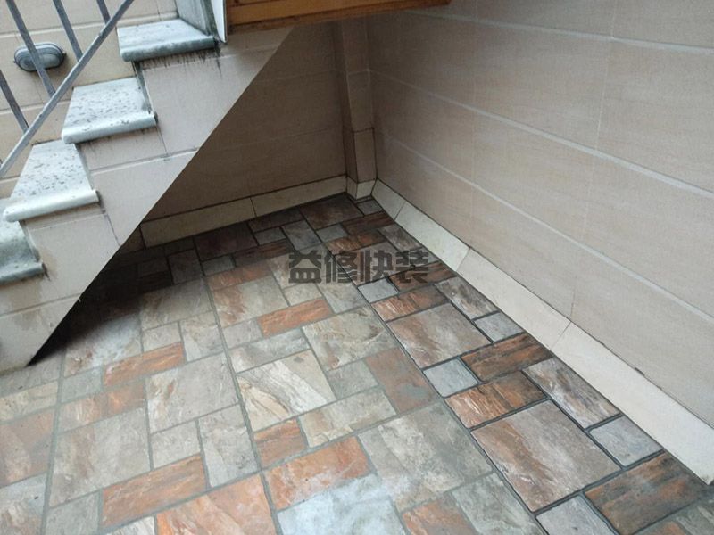 卫生间墙上瓷砖空鼓怎么处理_卫生间墙上瓷砖空鼓的步骤_卫生间墙上瓷砖空鼓多少钱(图3) 卫生间墙上瓷砖空鼓怎么处理_卫生间墙上瓷砖空鼓的步骤_卫生间墙上瓷砖空鼓多少钱(图3)