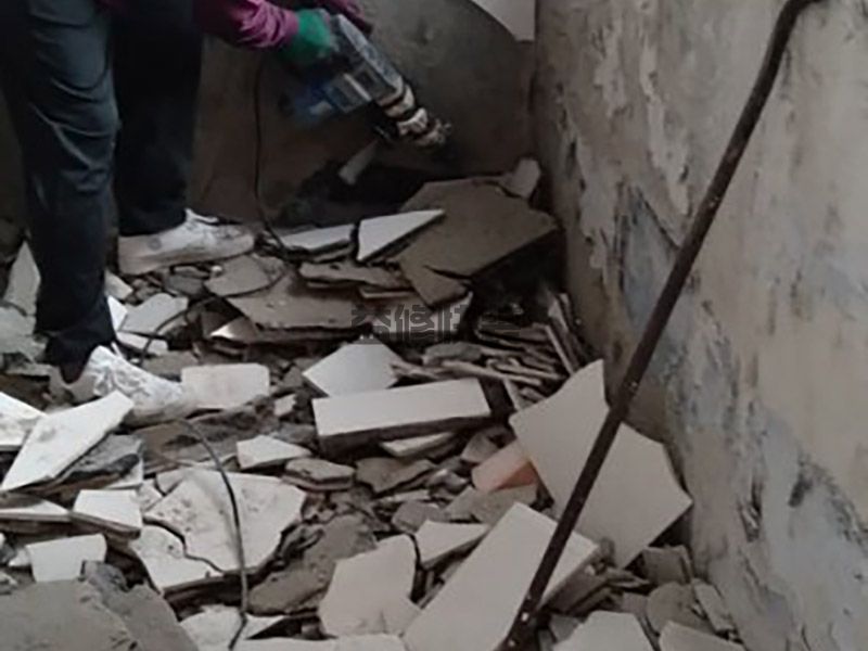 厕所墙面瓷砖空鼓怎么办_厕所墙面瓷砖空鼓的步骤_厕所墙面瓷砖空鼓多少钱(图2) 厕所墙面瓷砖空鼓怎么办_厕所墙面瓷砖空鼓的步骤_厕所墙面瓷砖空鼓多少钱(图2)