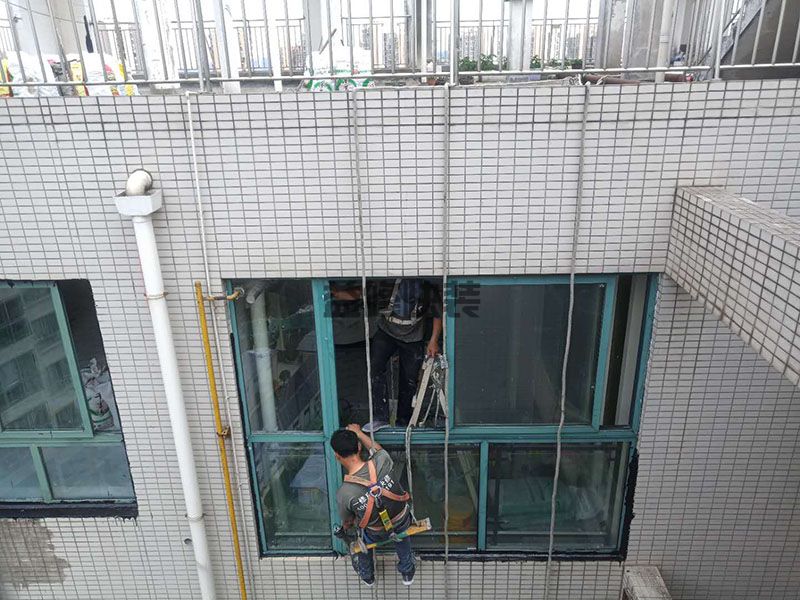 贵阳市窗户装修遇到房间面积小应该怎么做