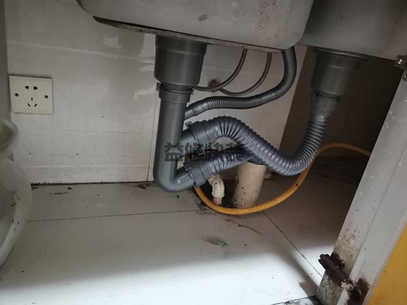 周口水管漏水维修师傅哪里找_水管漏水怎么修(图1) 周口水管漏水维修师傅哪里找_水管漏水怎么修(图1)