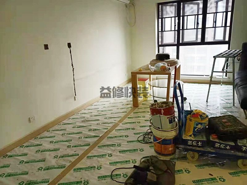 新乡获嘉县地面家具?;な┕?水电改造,门窗维修(图2) 新乡获嘉县地面家具?;な┕?水电改造,门窗维修(图2)
