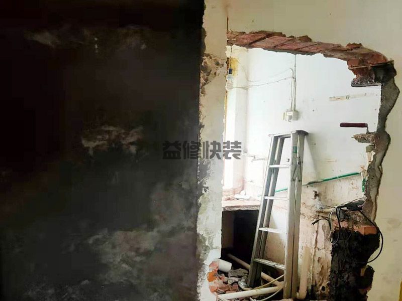 新乡新乡县开门洞阳台贴砖,水电改造(图2) 新乡新乡县开门洞阳台贴砖,水电改造(图2)