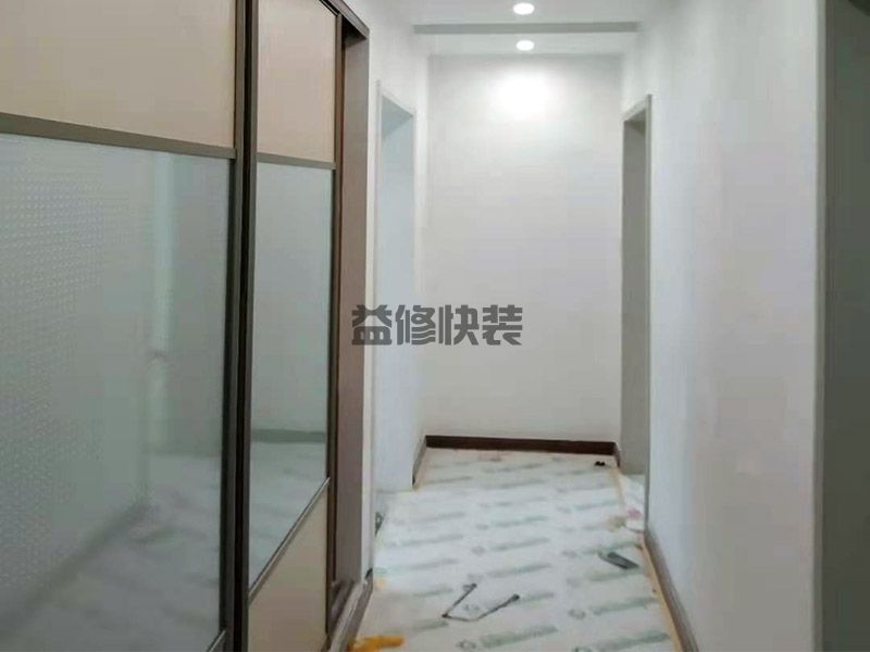 新乡牧野区地面保护阳台改造,旧房改造,墙面维修(图1) 新乡牧野区地面?;ぱ籼ǜ脑?旧房改造,墙面维修(图1)