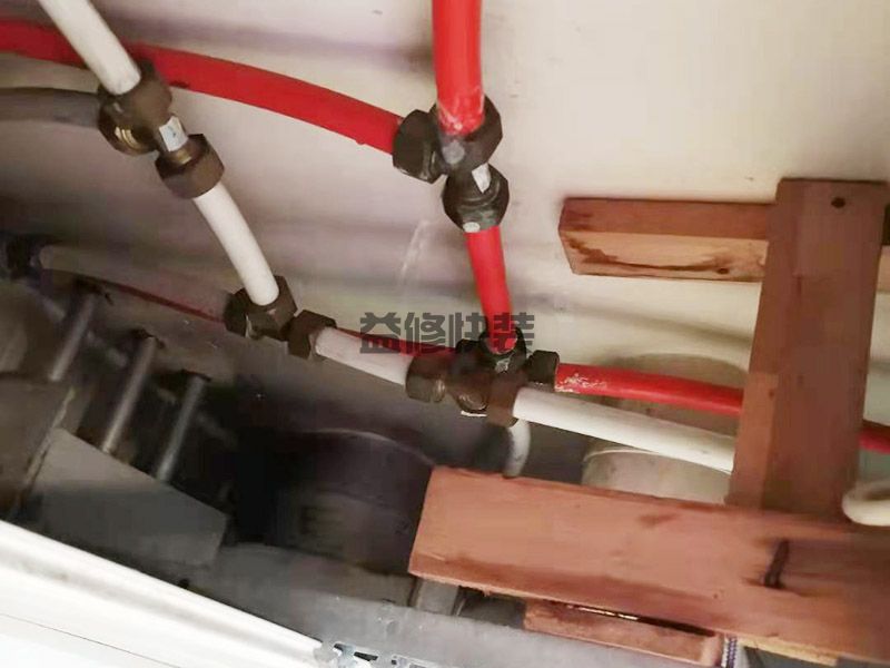 水管漏水用什么胶水_水管漏水自己怎么修补_管道漏水处理小妙招(图3) 水管漏水用什么胶水_水管漏水自己怎么修补_管道漏水处理小妙招(图3)