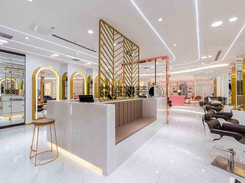 株洲理发店装修如何合理规划格局才不显得拥挤(图3) 株洲理发店装修如何合理规划格局才不显得拥挤(图3)