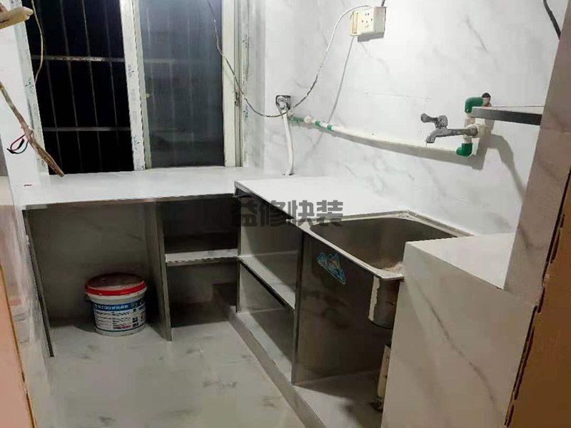 太原杏花岭区厨卫改造完工,局部翻新,水电安装(图2) 太原杏花岭区厨卫改造完工,局部翻新,水电安装(图2)