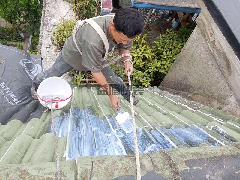 太原小店区屋顶铺卷材后再刷防水,防水补漏,房屋维修(图3) 太原小店区屋顶铺卷材后再刷防水,防水补漏,房屋维修(图3)