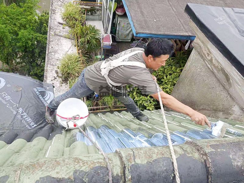 太原小店区屋顶铺卷材后再刷防水,防水补漏,房屋维修(图4) 太原小店区屋顶铺卷材后再刷防水,防水补漏,房屋维修(图4)