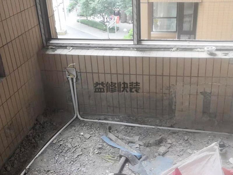 太原小店区阳台拆除,电路安装,整体拆除(图4) 太原小店区阳台拆除,电路安装,整体拆除(图4)