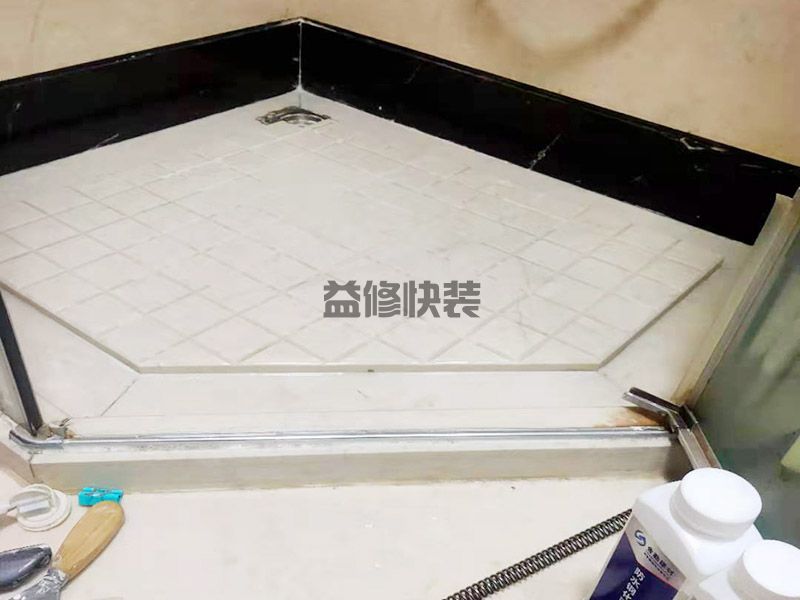 太原晋源区钢化膜防水涂刷,卫生间改造,淋浴房维修(图3) 太原晋源区钢化膜防水涂刷,卫生间改造,淋浴房维修(图3)