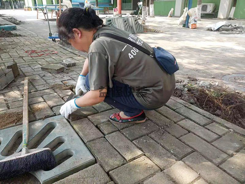 天津河东区公共地砖修补,局部翻新,瓷砖维修(图4) 天津河东区公共地砖修补,局部翻新,瓷砖维修(图4)