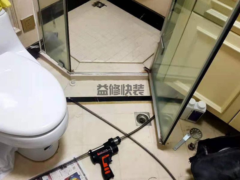 抽水马桶漏水怎么维修,附近的水电工哪里找电话多少(图3) 抽水马桶漏水怎么维修,附近的水电工哪里找电话多少(图3)