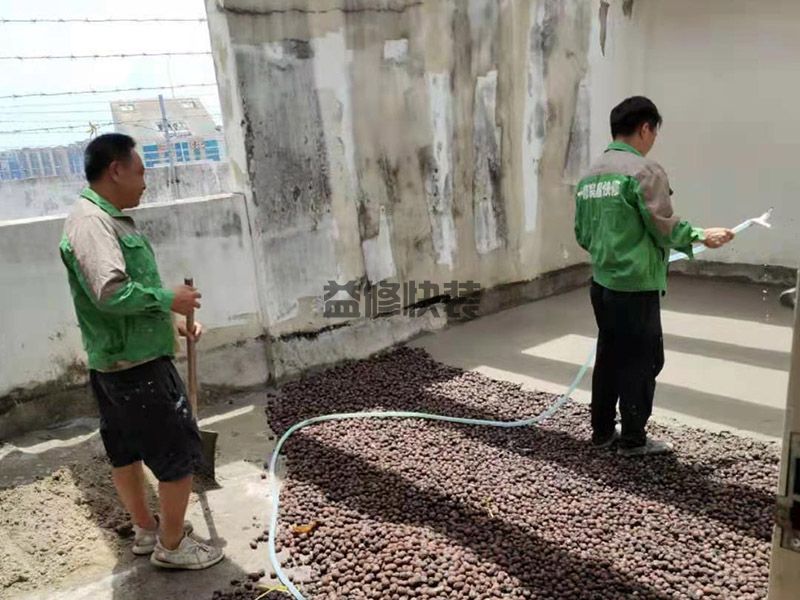 居室装修如何防范屋顶漏雨_小编教你一招轻松解决漏雨问题(图1) 居室装修如何防范屋顶漏雨_小编教你一招轻松解决漏雨问题(图1)